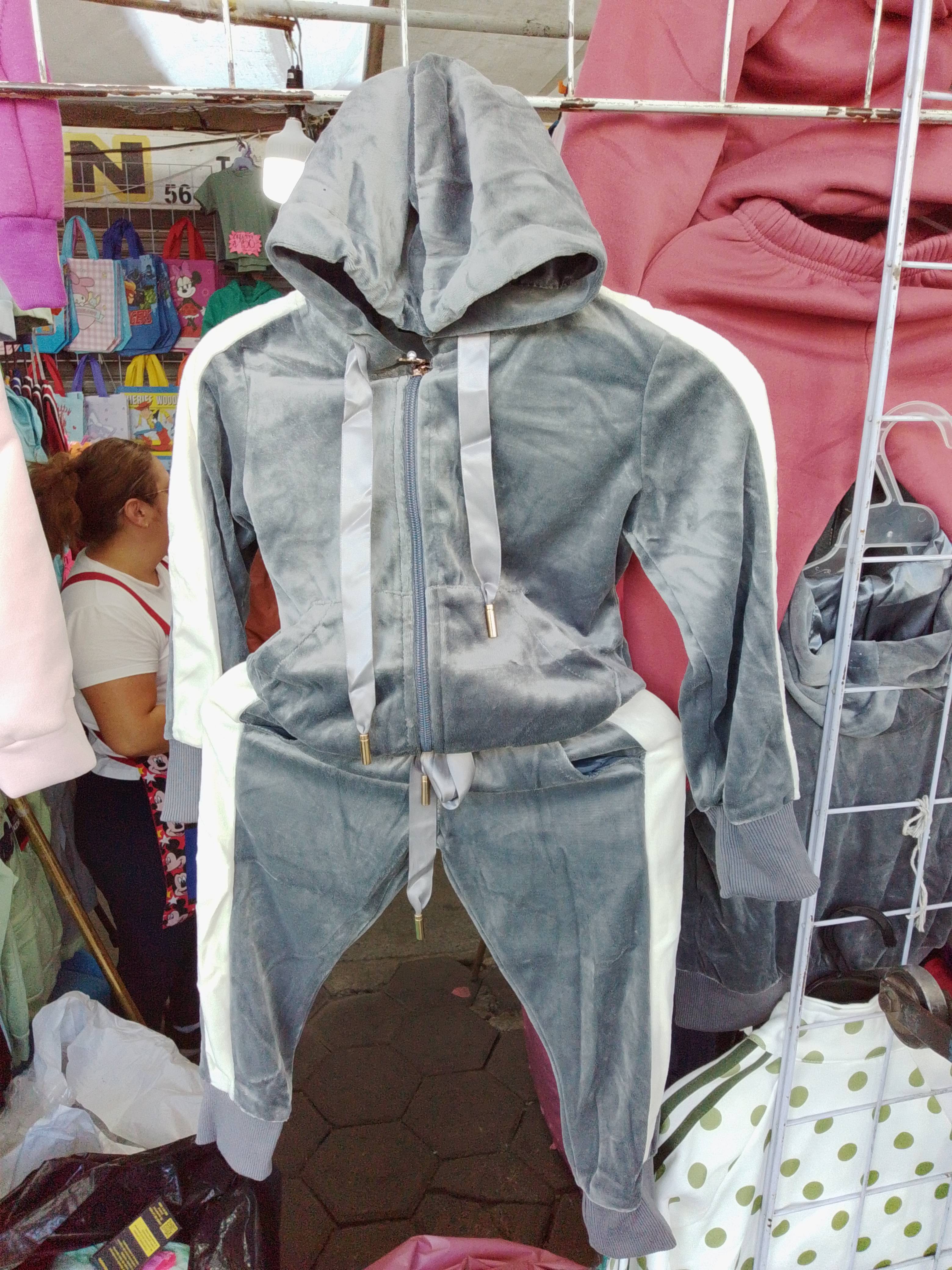 Conjunto de pants para niña