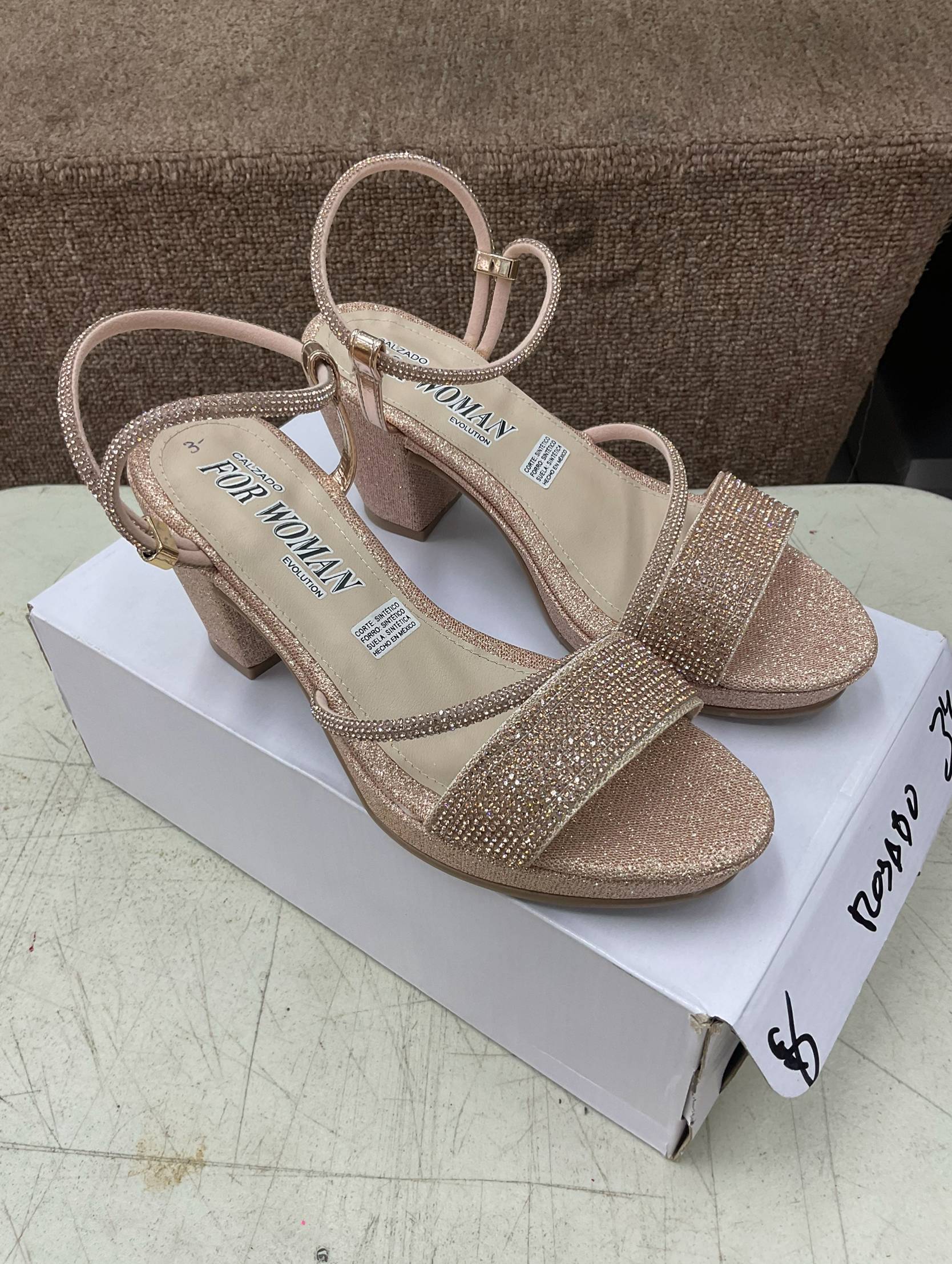 Zapatillas de Tacón Ancho con Banda de Pedrería para Dama
