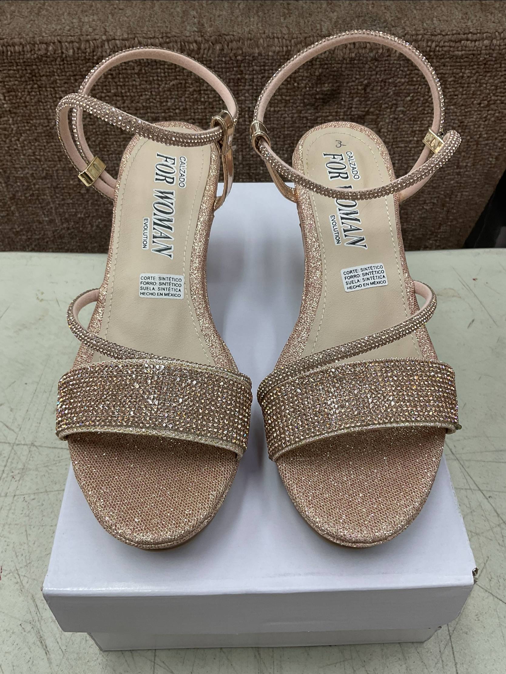 Zapatillas de Tacón Ancho con Banda de Pedrería para Dama